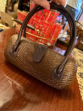 Dead Stock NWOT Woven Barrel-Style Handbag in Dark Brown- Le Sac